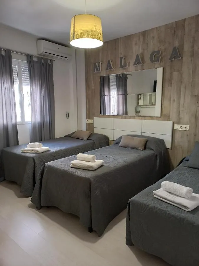 アパート Apartamento E&R Malaga Centro- Parking Gratisアパートメント