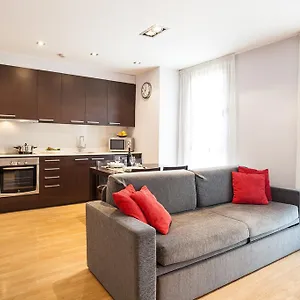 https://camp-nou-apartments.topbarcelonahotels.com